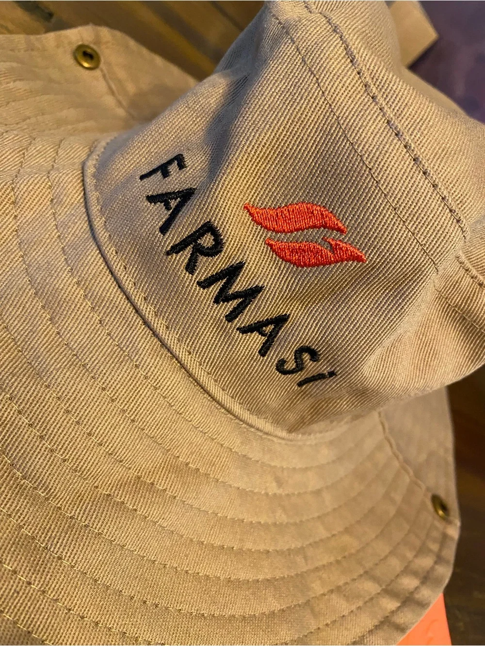 Farmasi Bucket Hat